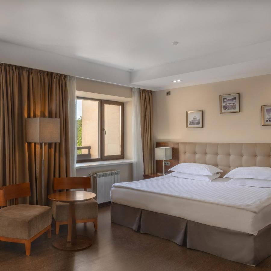 Park House Hotel Barmashino Exterior foto